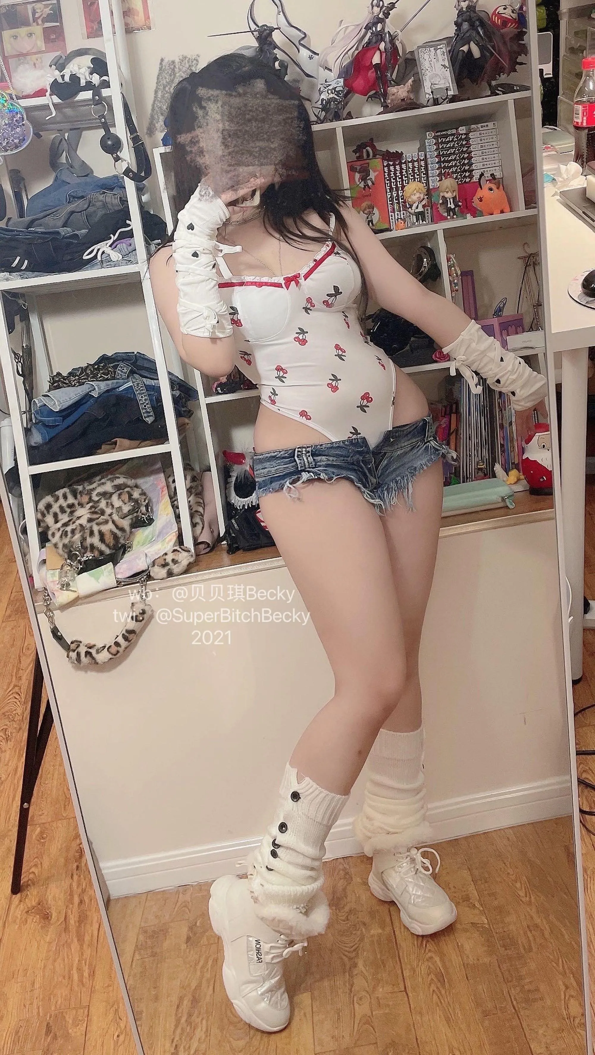 贝贝琪Becky – NO.019 对镜黑发辣妹 [105P]插图4